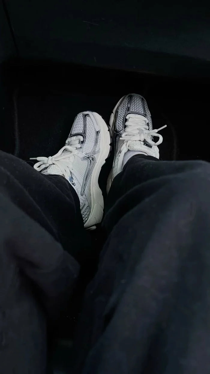 Nike Zoom Vomero 5 Photon Dust